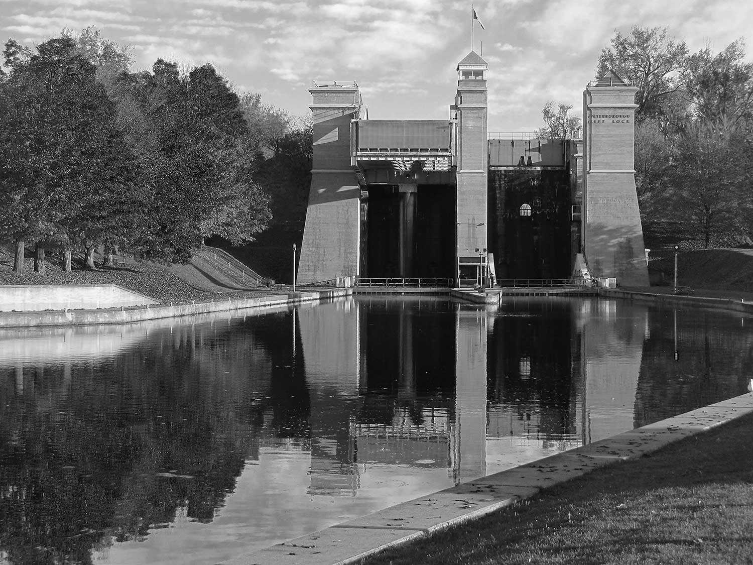 The Peterborough Lift Lock, an engineering marvel (Photo courtesy of the Trent-Severn Waterway Archives)